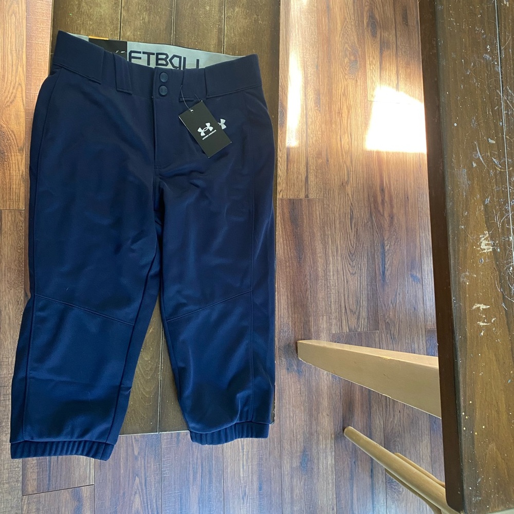 Woman’s small softball pants never worn
